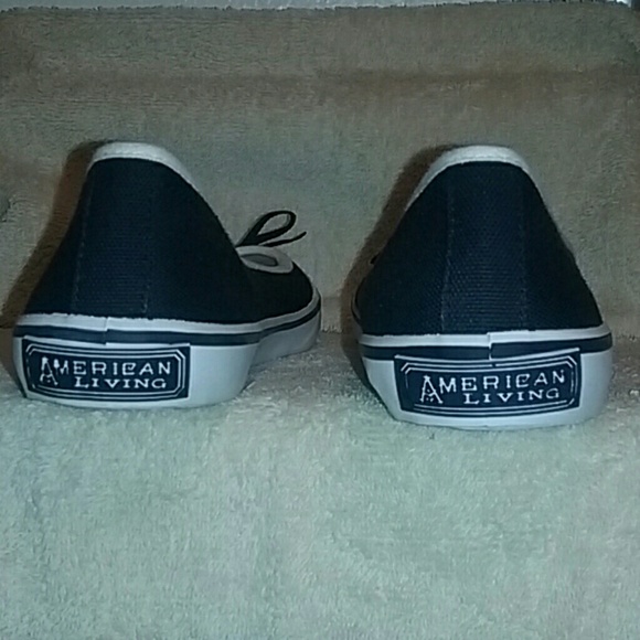 (NEW) American Living Sneaker - Picture 3 of 8